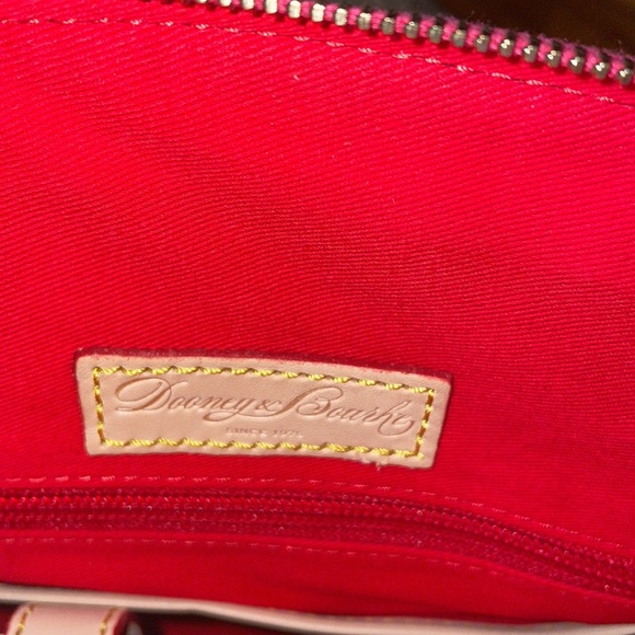 Dooney & Bourke purse. - Picture 7 of 14